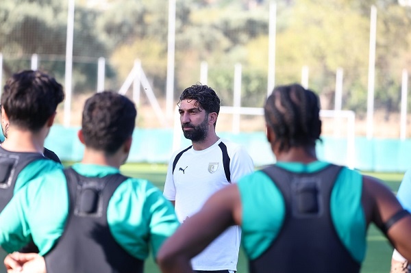 Burhan Eşer, “Bodrumspor formasını giyen her oyuncu bizim için kıymetli oyuncudur” 24 98658985658