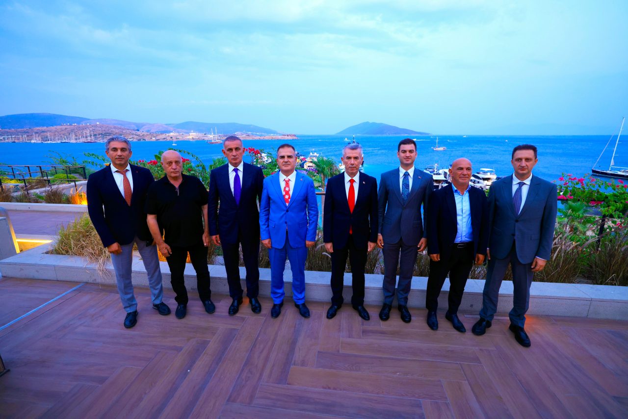 Trendyol 1’inci Lig kulüp başkanları ve taraftar temsilcileri Bodrum’da buluştu 22 IMG 20260814 WA0053 scaled