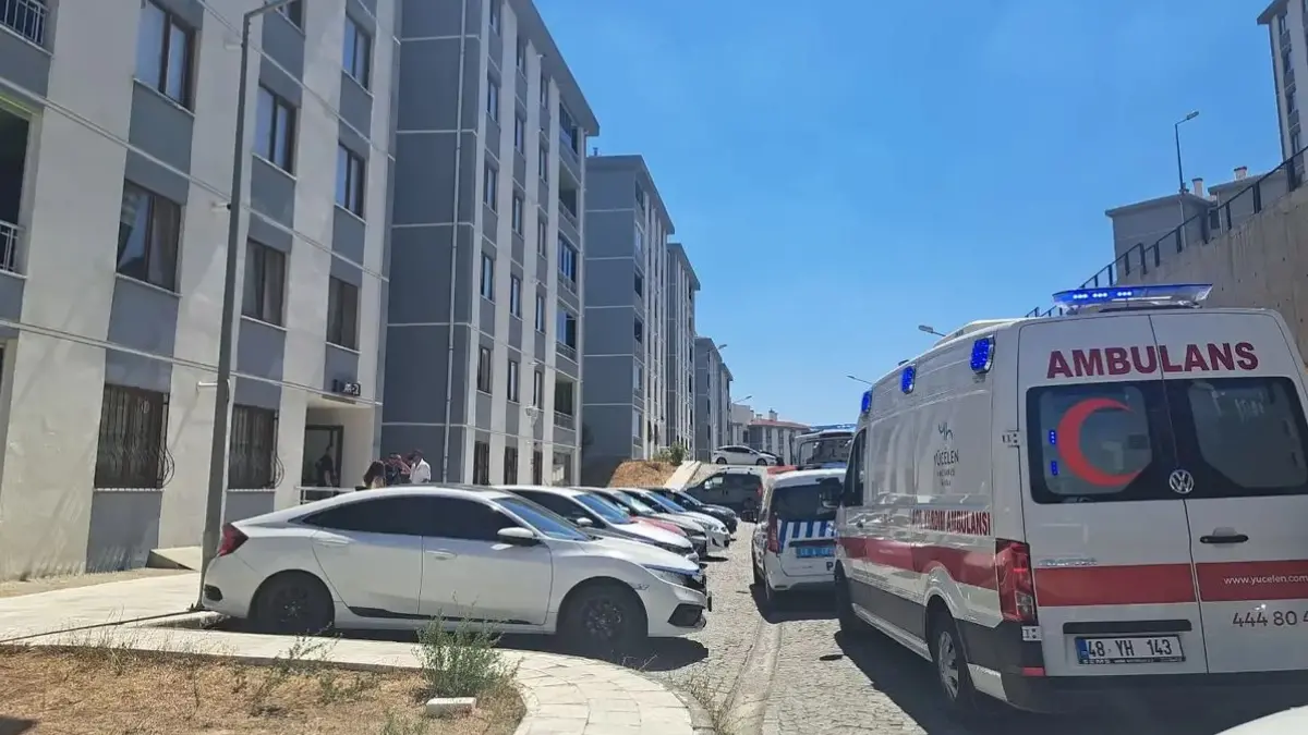 Muğla'da TOKİ’de İki Kişi Silahla Vurulmuş Halde Ölü Bulundu 25 100a295