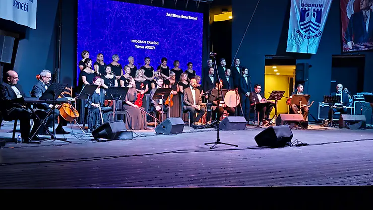 Zeki Müren, vefatının 30. yılında özel konserle anıldı 4 bodrum da zeki muren vefatinin 1789843729 19nCJv