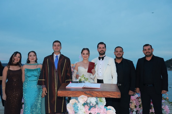 Sezai- Zühre Sağlam çiftine Görkemli Düğün 5 saglm4