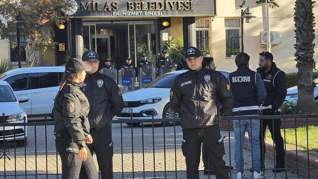 Milas Belediyesi'nde Rüşvet ve Yolsuzluk Operasyonu!Başkanı Fevzi Topuz,gözaltına alındı 3 20261020 085219 1792476140 c5euR4