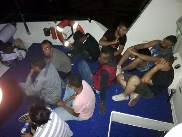 Bodrum'da Sürat Teknesinde 9 Kaçak Yakalandı 1 62091f8ce35c09b175a1194e0b5a2409