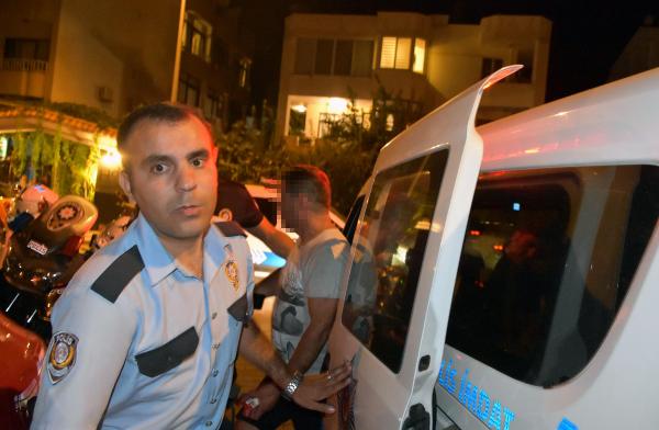 Çocuk Parkında Cebinde Uyuşturucu Haplarla Yakalandı 3 6f989d99ab1d09b4fcbfb8f2d831c946