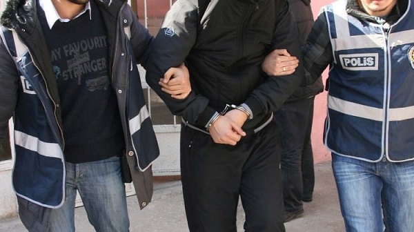 Fetö Şüphelileri Yurt Dışına Kaçarken Yakalandı 12 9 fetocu yurtdisina kacmaya calisirken yakalandi 1493022502 706