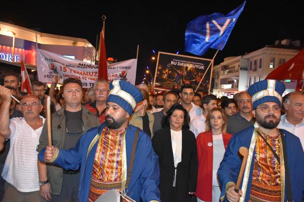Marmaris'te Demokrasi Ve Milli Birlik Meşalesi 17 9eadbf4c6b26e2f26d9d45c6c49b0569