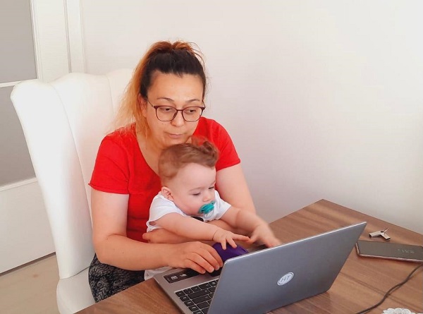 Minik Oğluyla Birlikte Proje Üreten Bir “Anne, Öğrenci, Araştırmacı” 8 Ceren Tekin 1