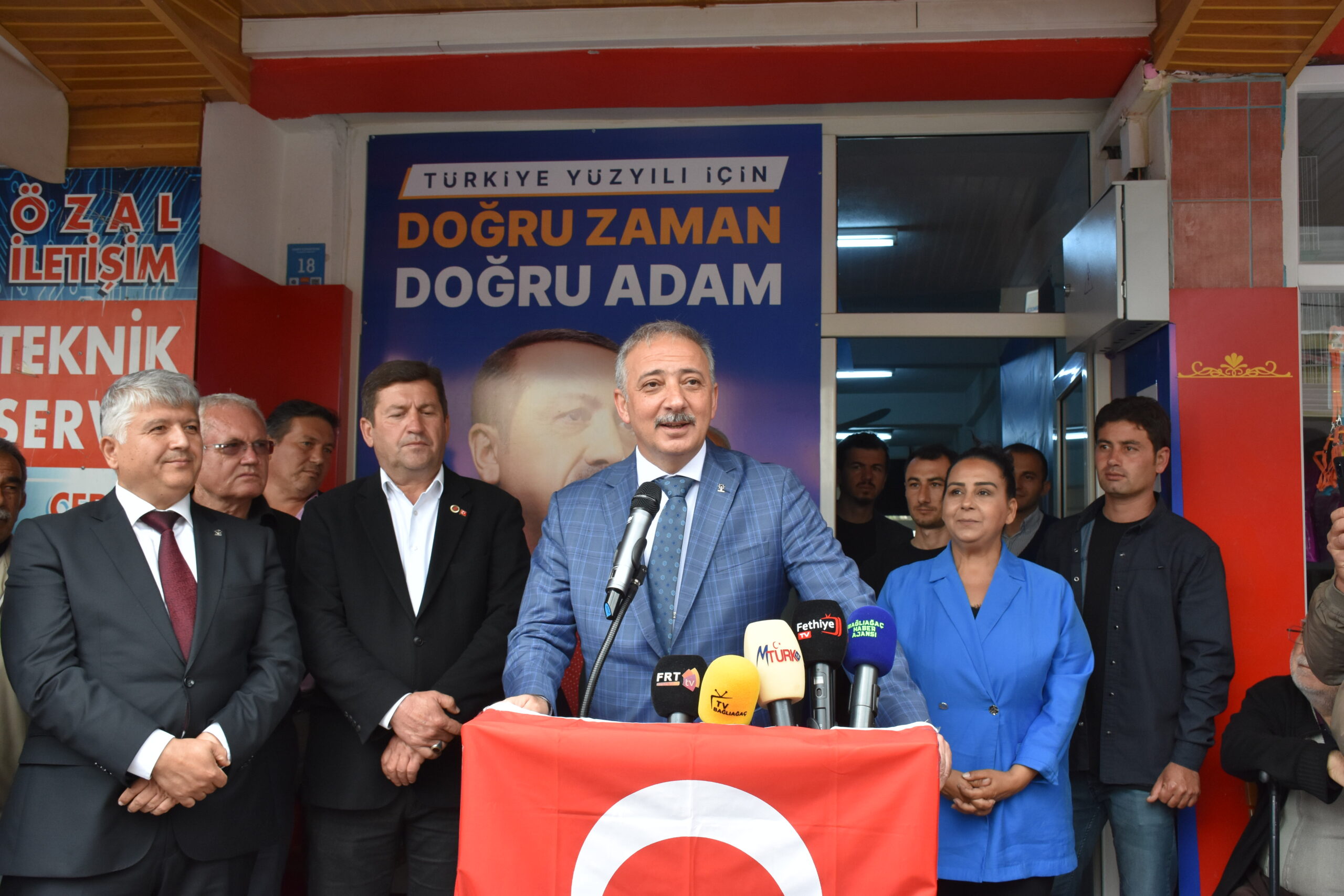 Kadem Mete Seydikemer'de Seçim Çalışmasını Sürdürdü 10 DSC 0435 scaled