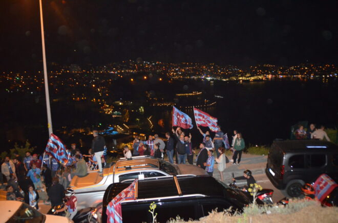Bodrum'da Trabzonspor Şampi̇yonluğu Görsel Şölen Oluşturdu 10 DSC 3570 scaled e1651361240939