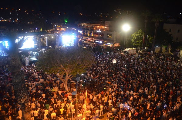 Bodrum'da Şampiyonluk Çoşkusu 3 DSC 4494