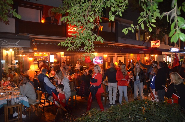 Bodrum'da Sarı Yaz Zazu Ile Bir Başka Güzel 2 DSC 8776