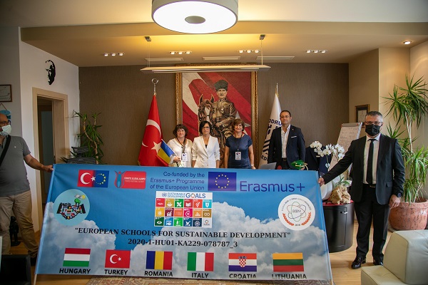 Erasmus+ Okullar Arasi Deği̇şi̇m Ortaklari Bodrum’da 16 ERASMUS OKULLAR ARASI DEGISIM ORTAKLARI BODRUMDA 2