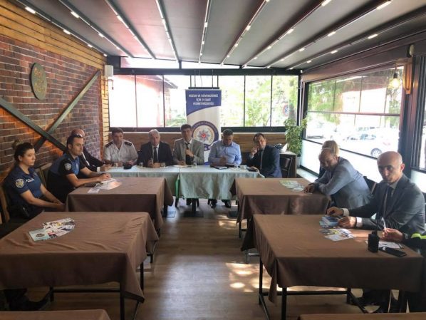 Emirbeyazıt Mahallesi nde Güvenlik Toplantısı 1 e1539380904133