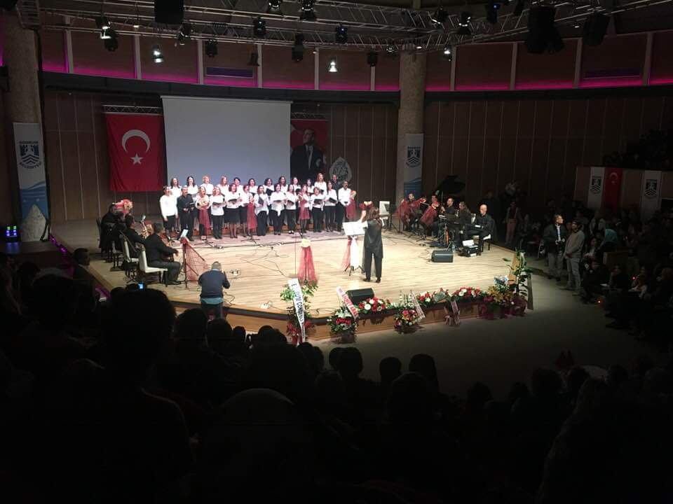 Öğretmenler Korosu, “Öğretmenler Günü Konseri Verdi 12 FB IMG 1542998132391
