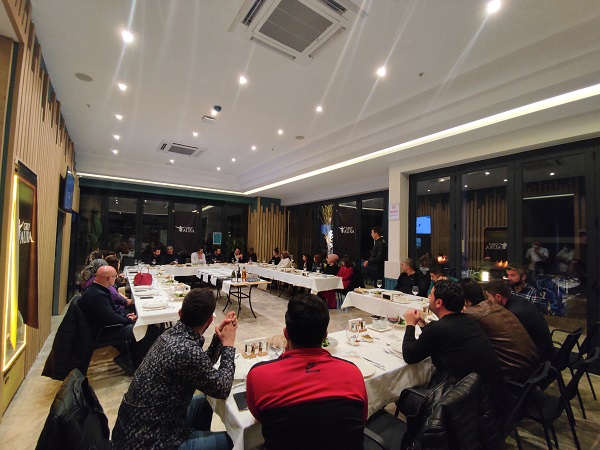 Grup Aura’dan Çalişanlarina Dev Projeler Öncesi̇nde Moti̇vasyon Yemeği̇ 17 IMG 20220205 201329