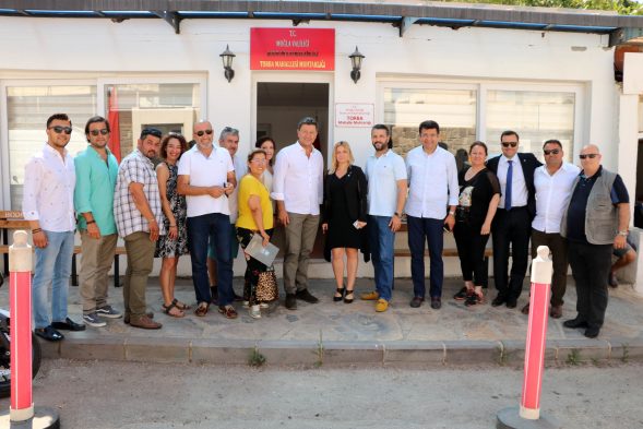 İyi̇ Parti , Torba Mahallesi’ndeki Esnafları Ziyaret Etti. 1 IMG 3862 e1526565645730