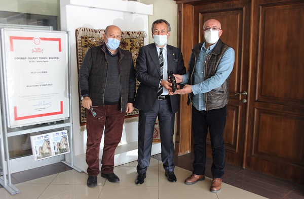 Üst Düzey Bürokrat Ve Emekli Bir Araya Gelip Milas'ta Zeytinyağı Kooperatifi Kurdu 14 IMG 9584 1