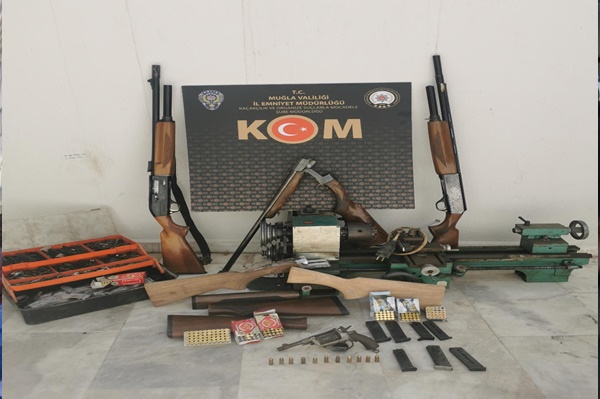 Muğla Merkezli Silah Kaçakcılığı Operasyonu 7 Gözaltı 17 Mugla merkezli silah kacakciligi operasyonu 7 gozalti