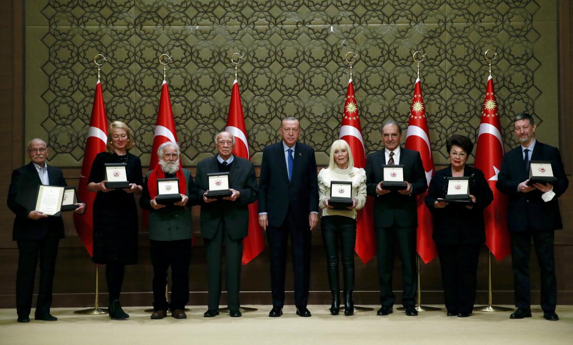 Kültür Ve Sanat Büyük Ödülleri Sahiplerini Buldu 19 New folder 11 erdogan odul1