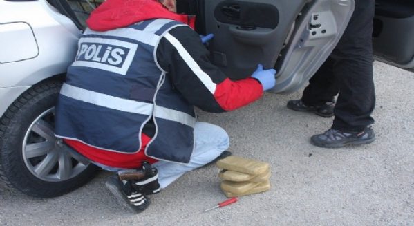 İstanbul'dan Bodrum'a Uyuşturucu Sevkiyatı Otogarda Son Buldu 7 Otogarda uyusturucu operasyonu 117348 e1543775961757