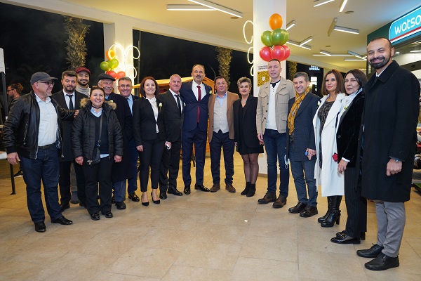 Besi̇ad Geleneksel Yilbaşi Sokak Parti̇si̇ İle Üyeleri̇ İle Buluştu 6 SOG08530