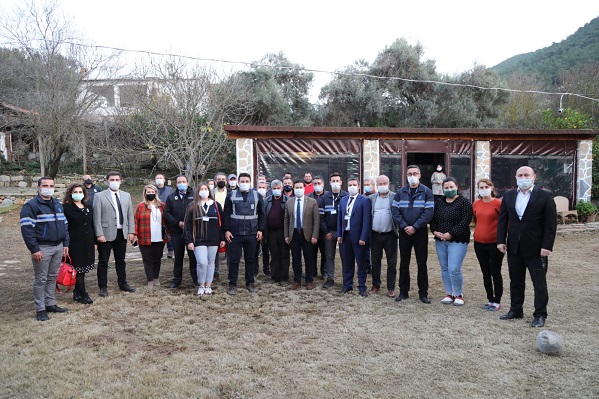 TARIMSAL cALIsMALARI YERiNDE iNCELEDiLER 3