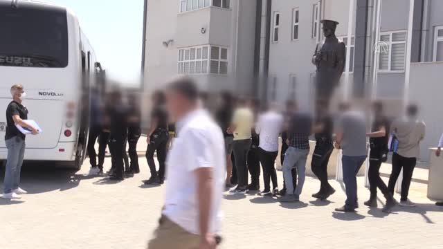 Dolandırıcılık Operasyonunda Yakalanan Şüphelilerden 14'Ü Tutuklandı 6 aydin merkezli dolandiricilik operasyonunda 4 14185339 o
