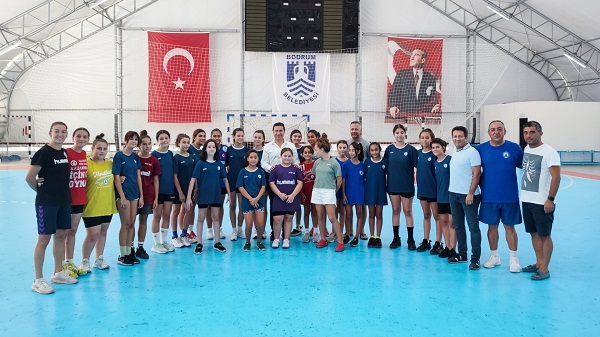 Başkan Aras'tan Sporculara Zi̇yaret 1 baskanarastansporcularaziyaret7