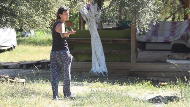 Özlem Tekin, Yaşadığı Köyde Şalvarlı Görüntülendi 4 bir donemin efsane rockcisi ozlem tekin yasadigi 14128006 7534 o