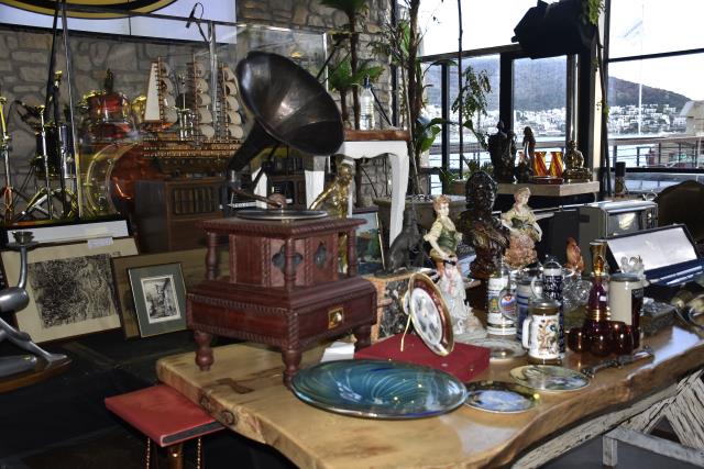 Bodrum Kaymakamı Bayar Anlamlı Bağış 13 bodrum kaymakami bayar a gelen hediyeler 3 14625854 o