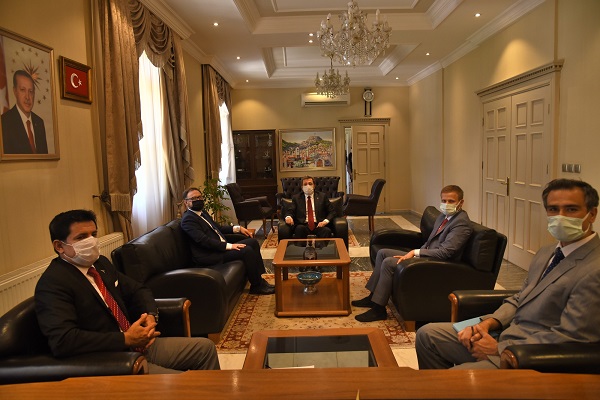 Ukrayna’nın Antalya Konsolosu Emir Rustamov Vali Orhan Tavlı’yı Ziyaret Etti 14 bsn 02 2