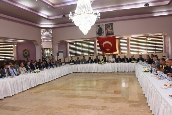 Vali Civelek Başkanlığında Okul Güvenliği Toplantısı Yapıldı 1 bsn 2641 e1537316231401