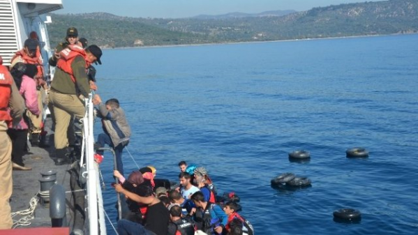 Muğla'da Rus Ve Ukraynalı Organizatörler Ile 52 Düzensiz Göçmen Yakalandı 17 dha ankara sahil guvenlik komutanligi ndan 8999599 3187 o e1541849463736