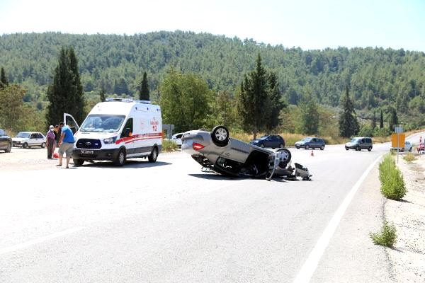Freni Patlayan Otomobil Takla Attı: 5 Yaralı 7 freni patlayan otomobil takla atti 5 yarali 13504252 o