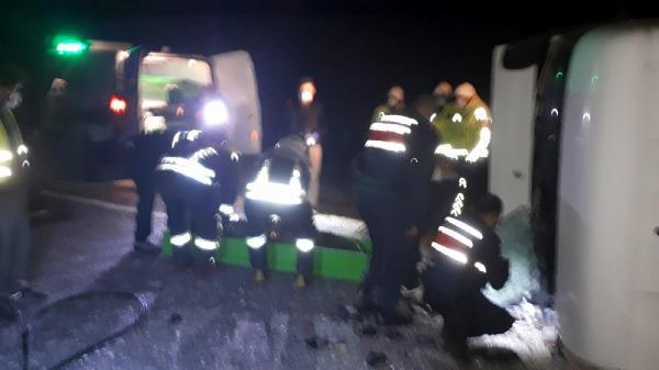 Tir'ın Sürücüsü Ahmet Anul Yaşamını Yitirdi 6 geri donusum malzemesi yuklu tir devrildi sur 5 13842520 o