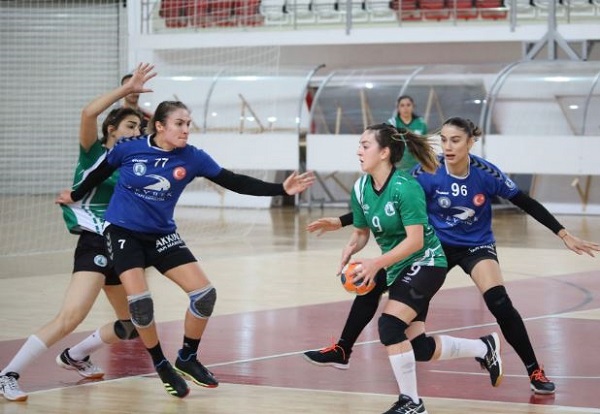 Denizin Kızları 18 'De 18 Yaptı 12 h1
