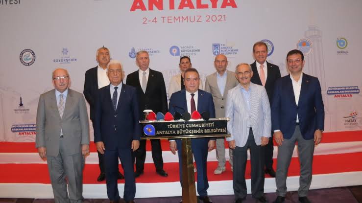 Chp'li 11 Büyükşehir Belediye Başkanından Yeni Bildiri! 1 images.jpeg 1 57