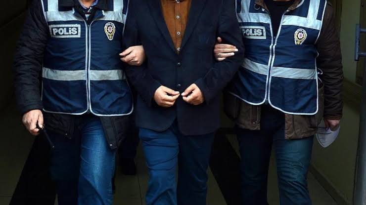 Muğla'da "Silahlı Tehdit" Ve "Kasten Yaralama" Suçundan 4 Kişi Tutuklandı 5 images.jpeg 138
