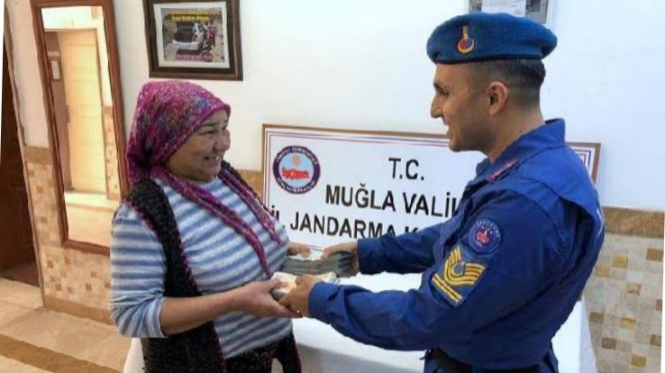 Jandarma Dolandırıcılık Olaylarına Karşı Bilgilendirme 16 images.jpeg 182