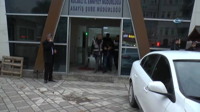Kadını Dolandırdığı Ve Şantajdan Gözaltına Alındı 17 images.jpeg 32