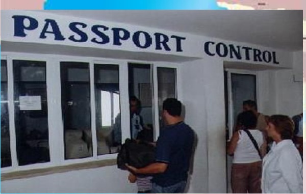 Sahte Pasaport Ile Kaçmaya Çalışırken Yakalandılar 3 indir 101