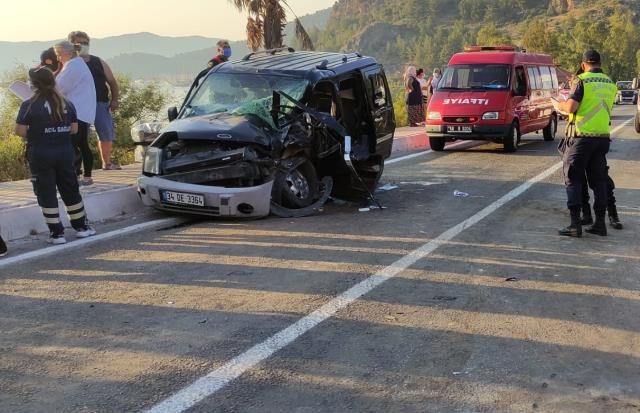 mugla da hafif ticari arac ve kepce carpisti 14190545 o