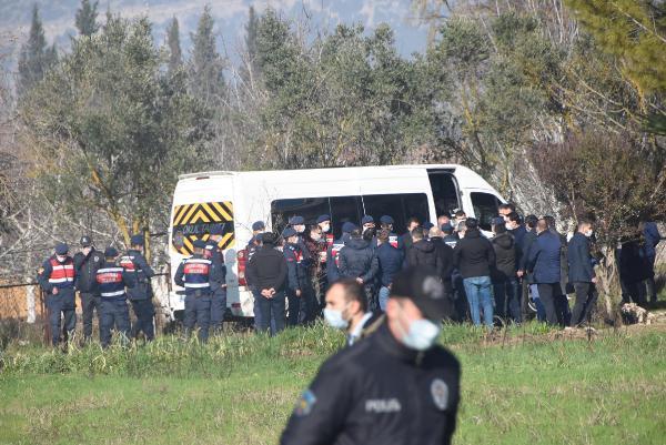 Pınar'ın Katledildiği Evdeki Keşifte Kahreden Detay! Nasıl Yaktığını Anlatması Için Varil Getirildi 17 pinar i nasil oldurdugunu bag evindeki kesift 6 13819289 o
