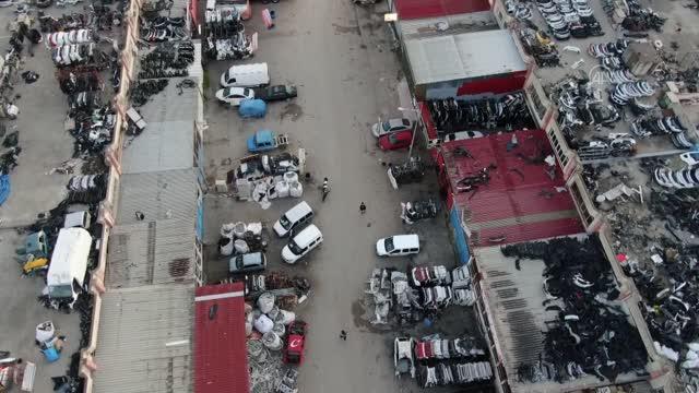 Polis, Oto Hırsızlığı Çetesine Yönelik Operasyon Öncesinde Zanlıları Çöpçü Kılığında Izlemiş 19 polis oto hirsizligi cetesine yonelik operasy 3 14095417 o