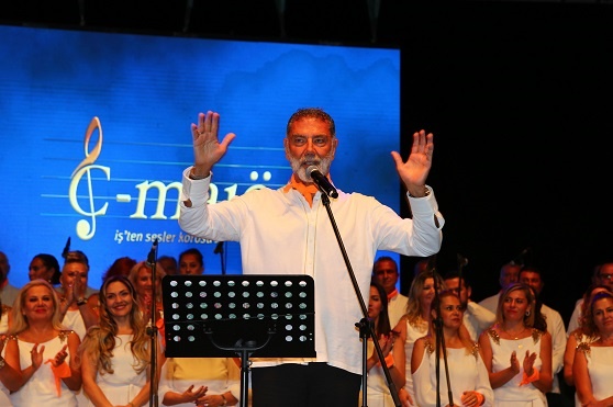 Bodrum’un Yaralarını Sarmak İçin Muhteşem Bir Konser Verdi 1 recai cakir cmajor konser