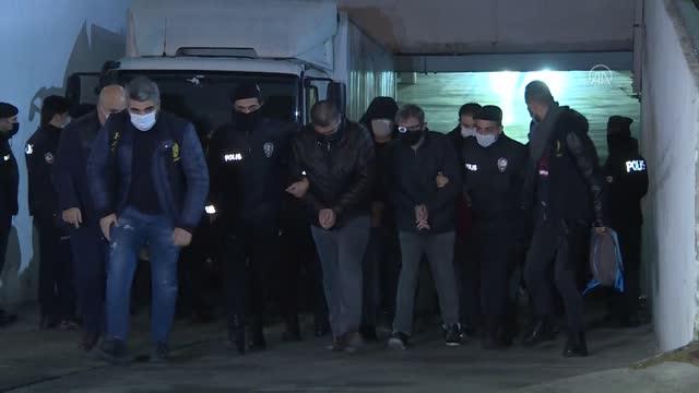 Sahte Alkollü Içki Operasyonunda Yakalanan 53 Şüpheli Adliyeye Sevk Edildi 4 sahte alkollu icki operasyonunda yakalanan 53 13815347 o