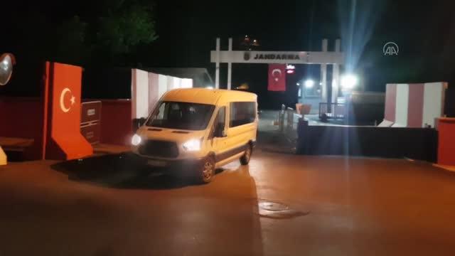 Narko Kafes Operasyonunda 35 Tutuklama 12 siirt merkezli narko kafes operasyonlari 35 2 13821035 o