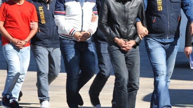 Muğla'da Fetö/Pdy Operasyonu 4 Muvazzaf Asker Ile Iki Sivil Gözaltına Alındı 15 tokat ta feto operasyonunda 3 tutuklama