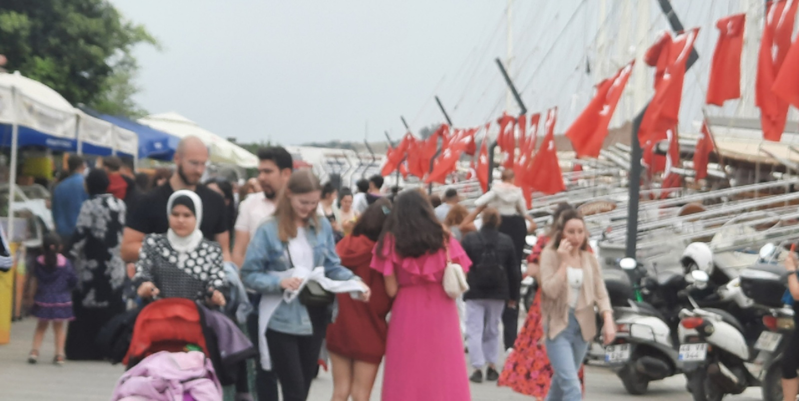 Ramazan Bayramı'nda Dünyaca Ünlü Sahiller Turistlere Kaldı 1 tur13 2