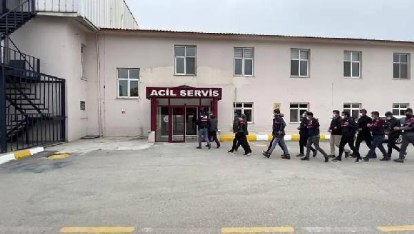 Muğla Dahil 3 Ilde Pkk Operasyonu: 13 Gözaltı 8 van merkezli 3 ilde pkk operasyonu 13 gozalti 13739009 o